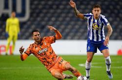 开云体育登录-包含葡超巨星受伤告急:波尔图未能赢球暂居次席的词条