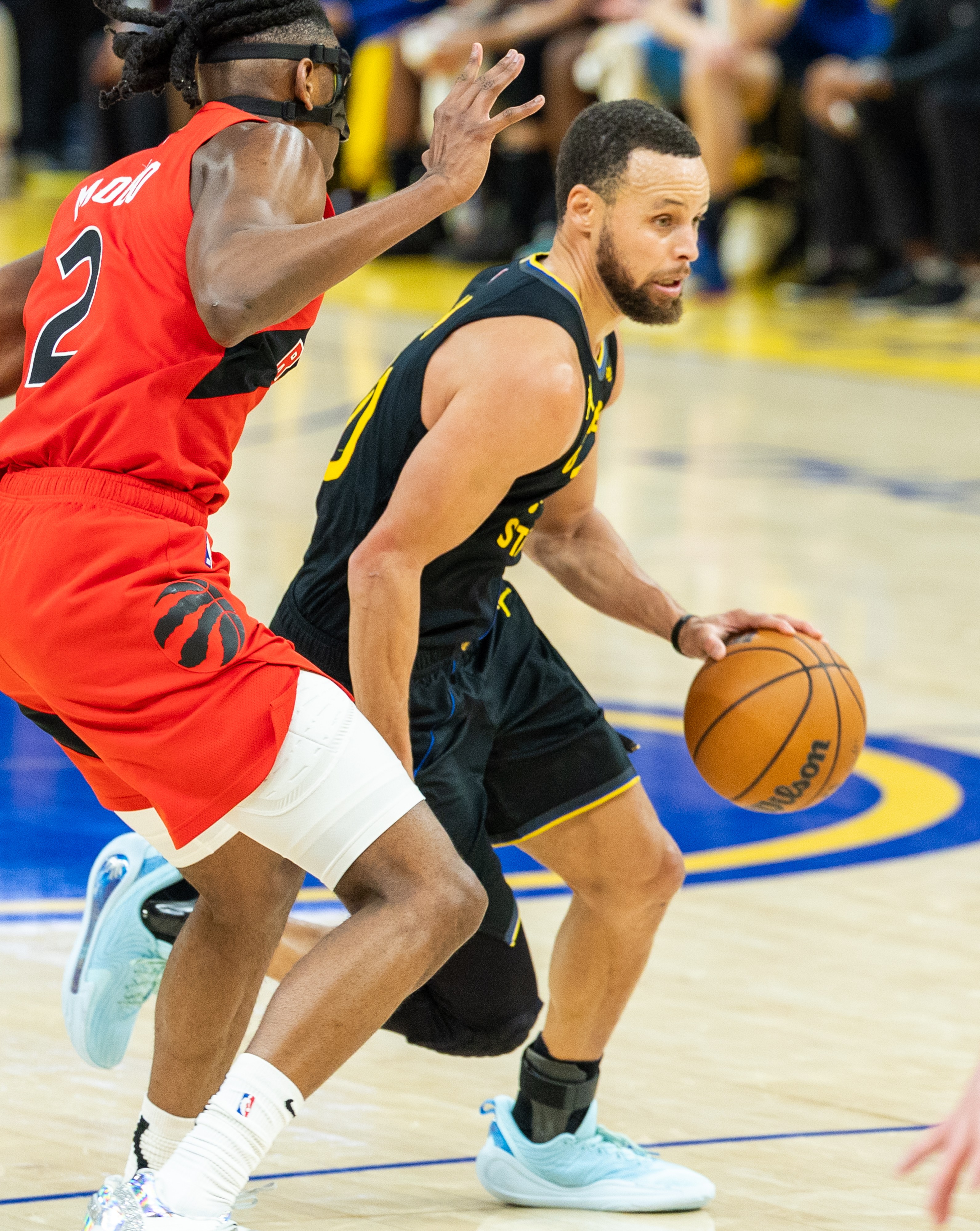 NBA总决赛打响，勇士和猛龙的碰撞令人期待