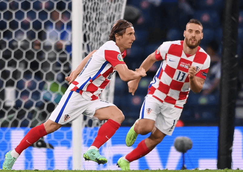 关于卢森堡客场逼平克罗地亚，晋级前景微妙的信息