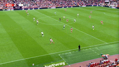 拜仁碾压勒沃库森，阿拉巴送出助攻的简单介绍