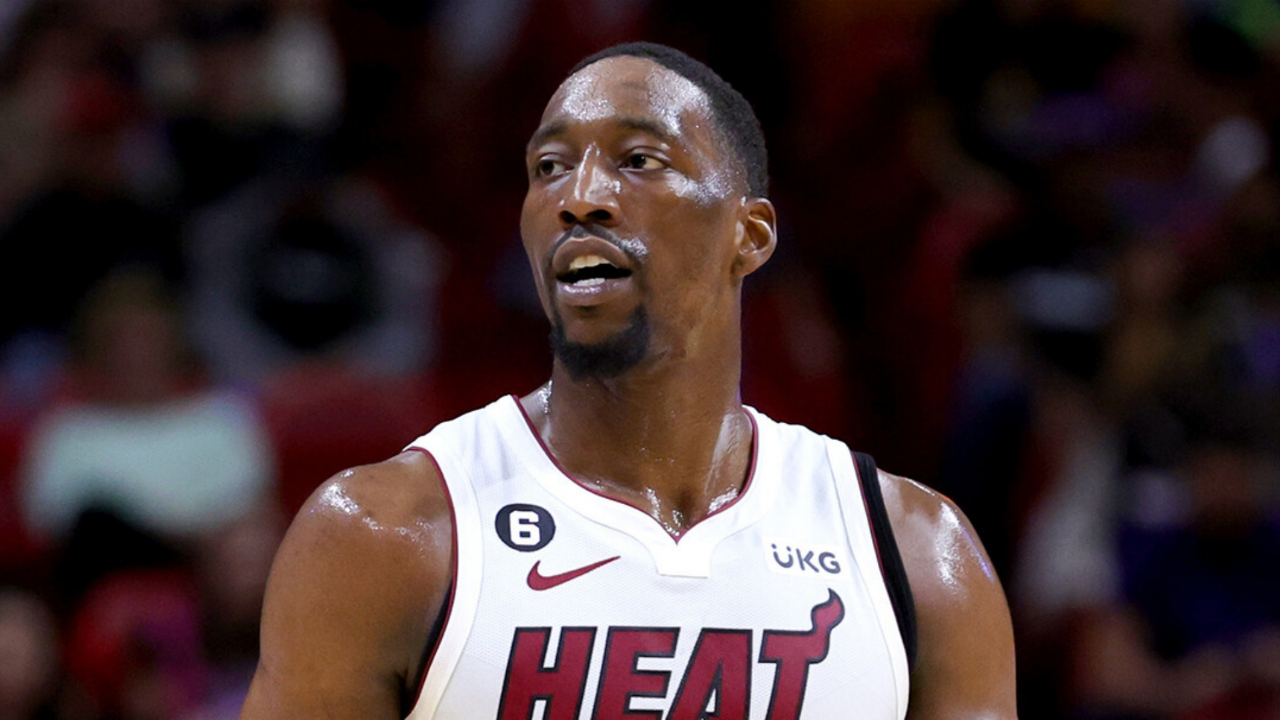 包含日本男篮鏖战湖人，阿德巴约打破历史纪录的词条